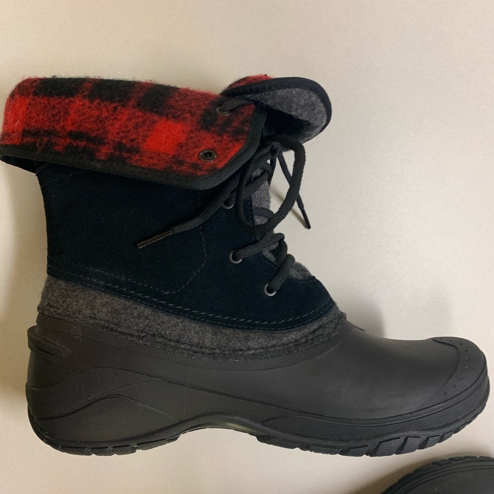 Women’s north face shellista II roll-down boots